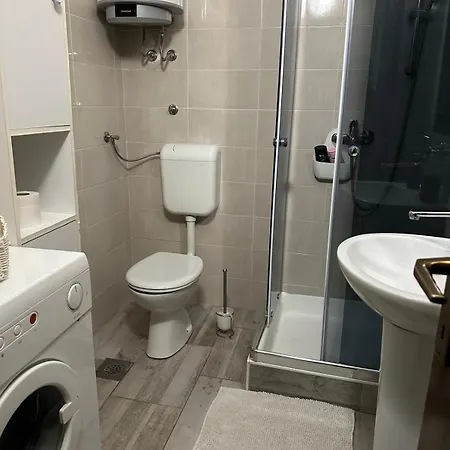 Daire Old Town House Manosa *