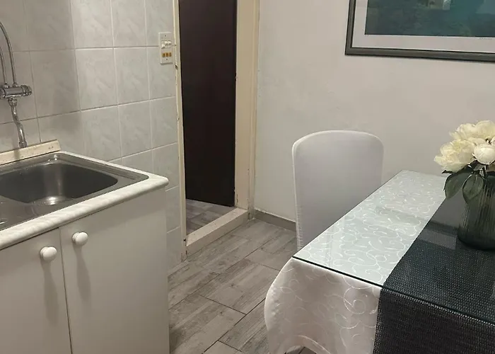 Old Town House Manosa Apartment Split